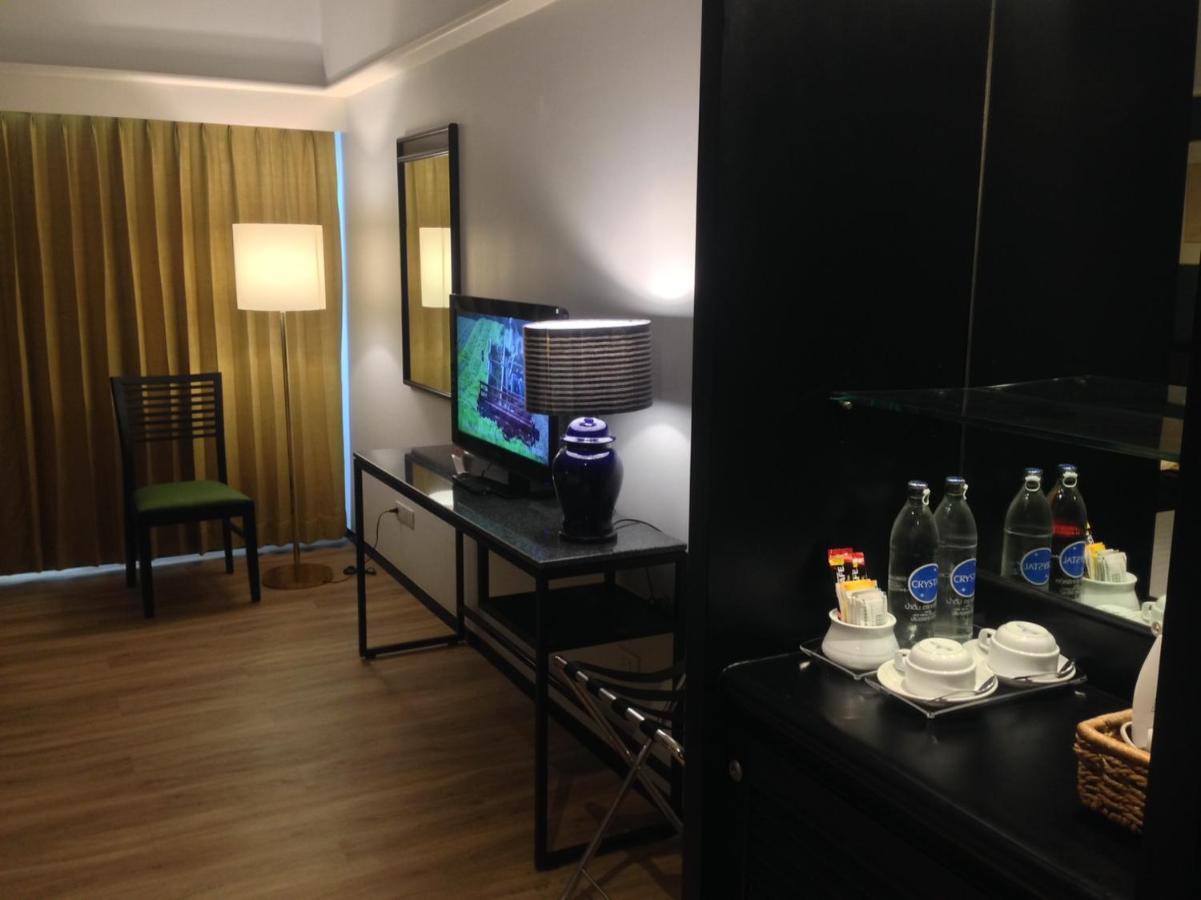Witz Bangkok Ramkhamhaeng Hotel Exterior foto